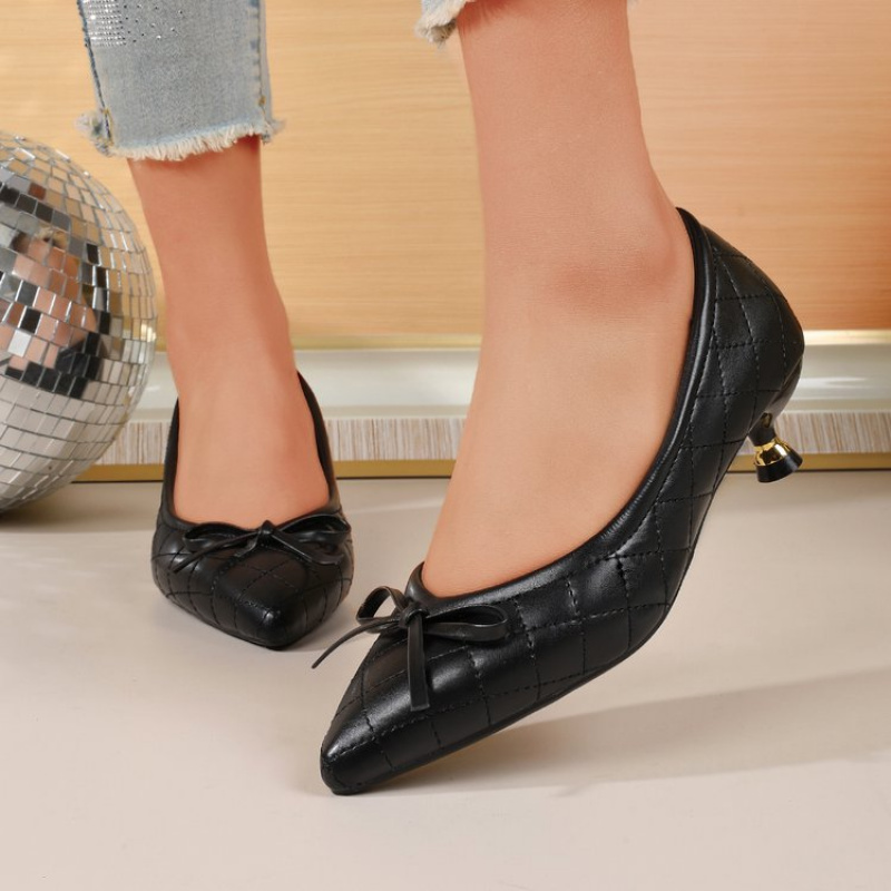 Scarpin Vintage Bico Fino Laço - Leather Work Women Shoes avaliação e preço